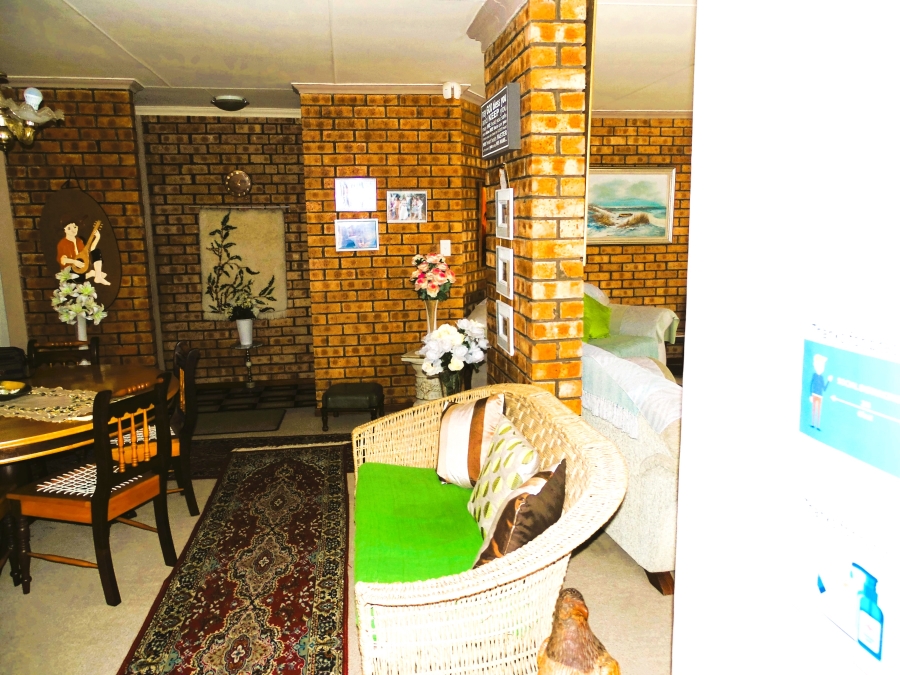 9 Bedroom Property for Sale in East Bank Eastern Cape